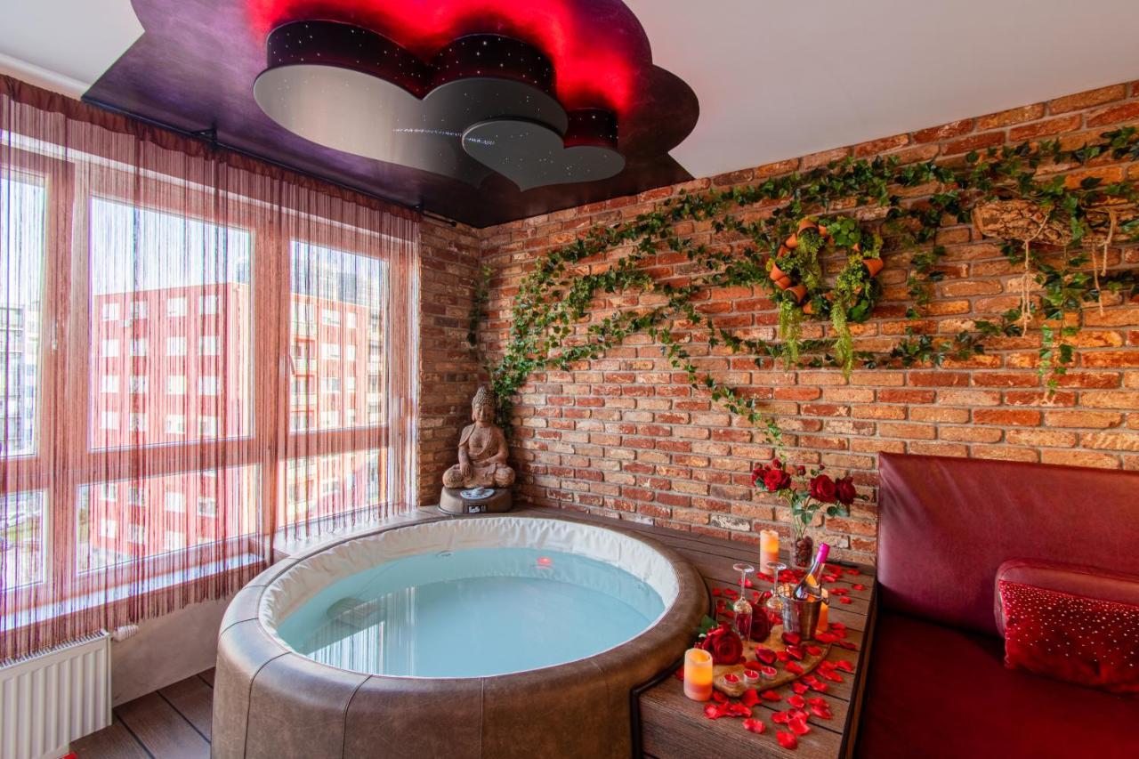 Jacuzzi - Love - Bdsm - Extra Luxury - Ev Chargger - Valentine'S Day - Red Room - Flexible Selfcheckins 28 Zagreb Buitenkant foto