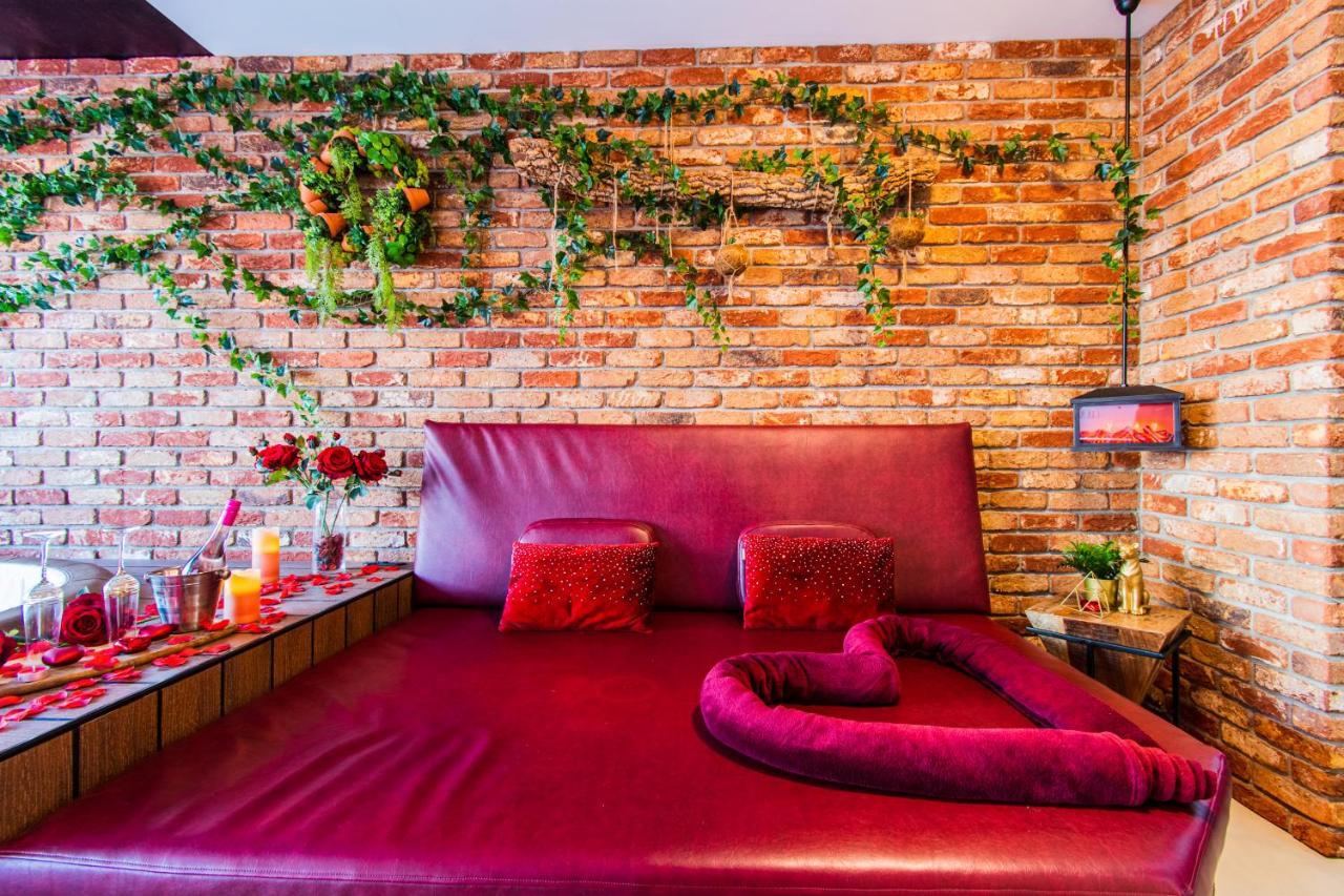 Jacuzzi - Love - Bdsm - Extra Luxury - Ev Chargger - Valentine'S Day - Red Room - Flexible Selfcheckins 28 Zagreb Buitenkant foto