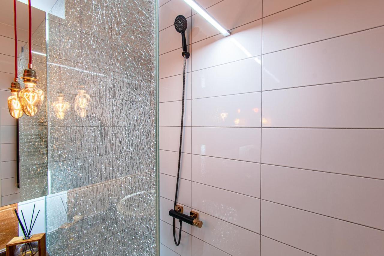 Jacuzzi - Love - Bdsm - Extra Luxury - Ev Chargger - Valentine'S Day - Red Room - Flexible Selfcheckins 28 Zagreb Buitenkant foto