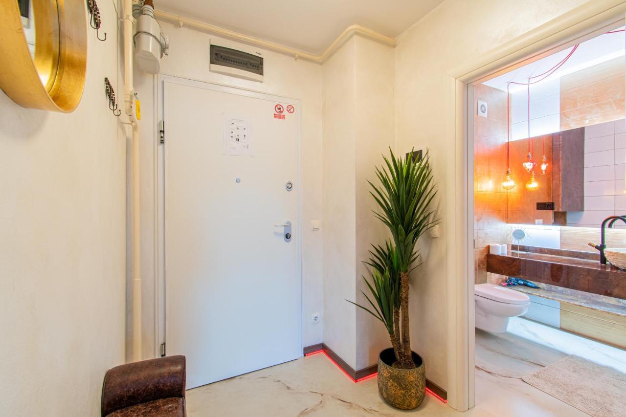 Jacuzzi - Love - Bdsm - Extra Luxury - Ev Chargger - Valentine'S Day - Red Room - Flexible Selfcheckins 28 Zagreb Buitenkant foto