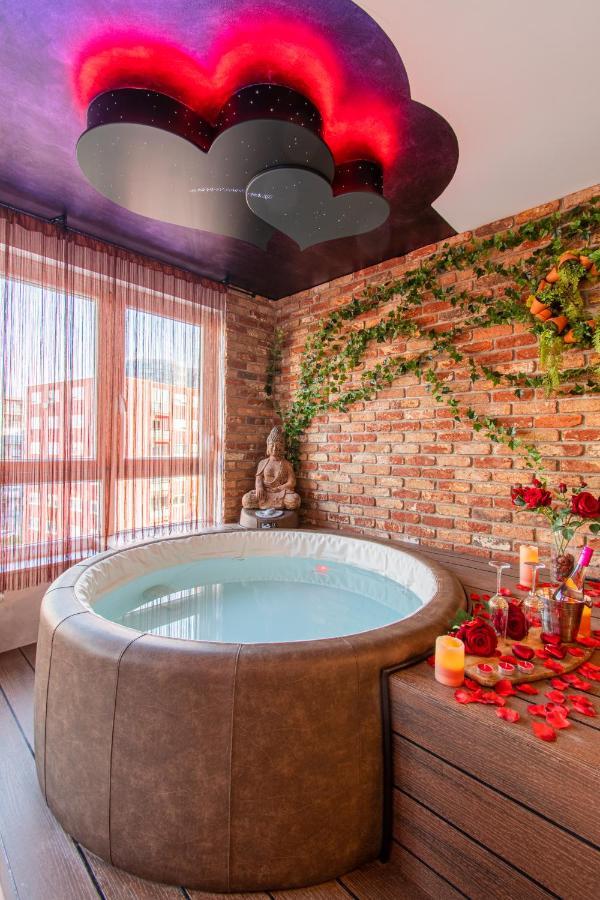 Jacuzzi - Love - Bdsm - Extra Luxury - Ev Chargger - Valentine'S Day - Red Room - Flexible Selfcheckins 28 Zagreb Buitenkant foto