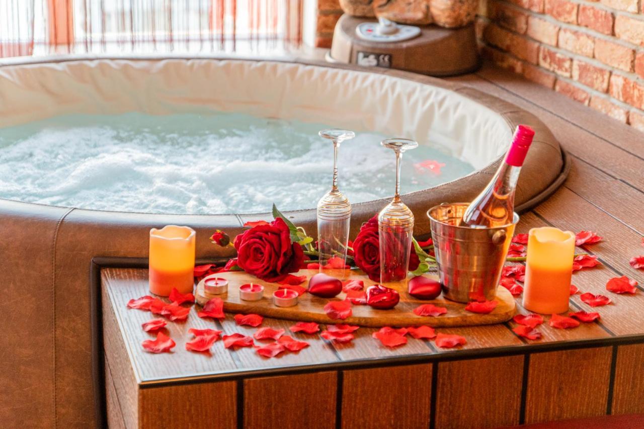 Jacuzzi - Love - Bdsm - Extra Luxury - Ev Chargger - Valentine'S Day - Red Room - Flexible Selfcheckins 28 Zagreb Buitenkant foto